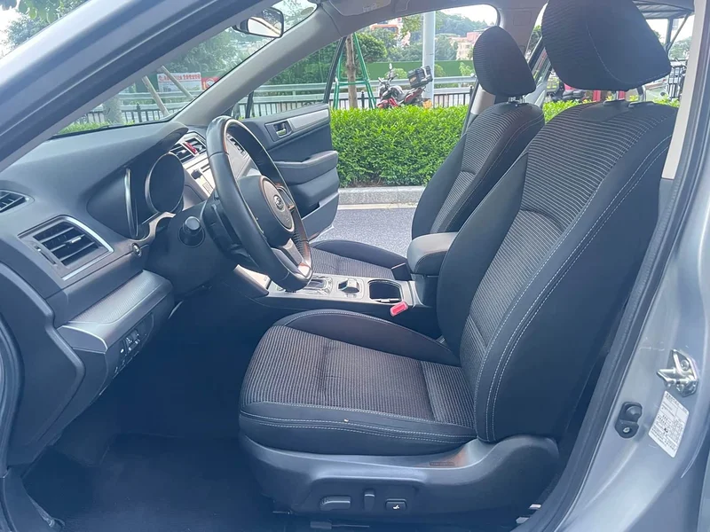 Subaru Legacy — фото 13