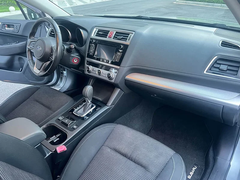 Subaru Legacy — фото 18