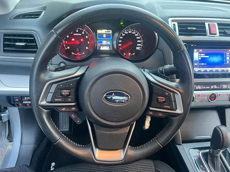 Subaru Legacy — фото 19