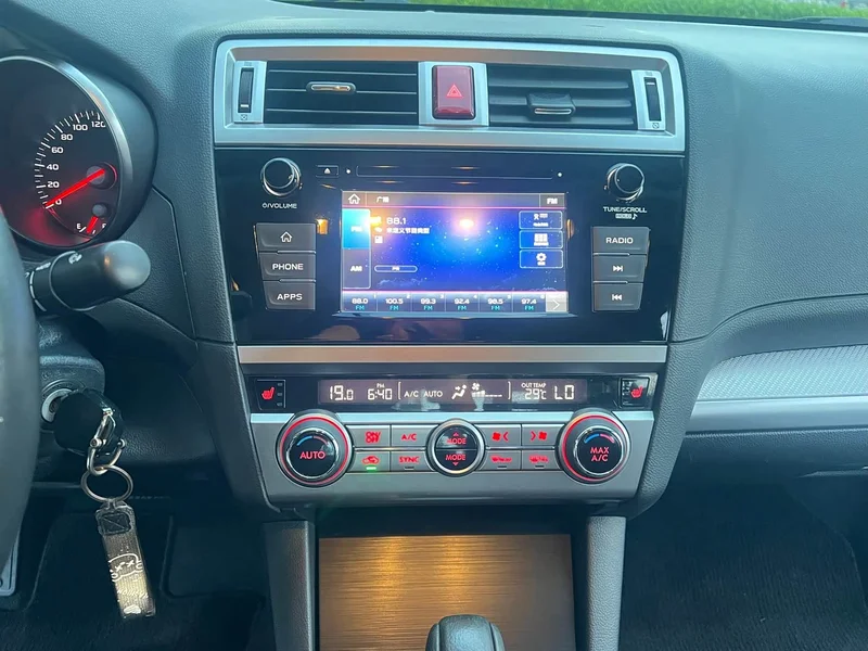 Subaru Legacy — фото 22