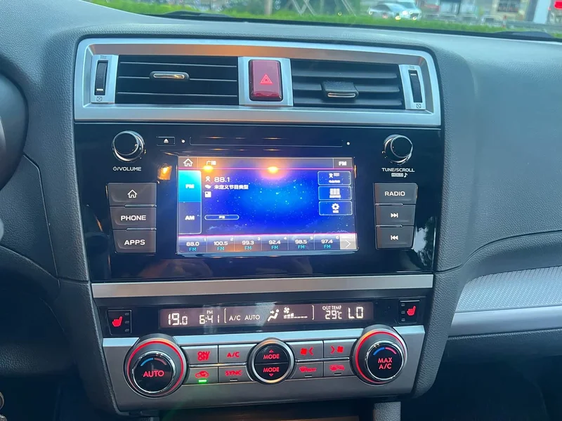 Subaru Legacy — фото 28