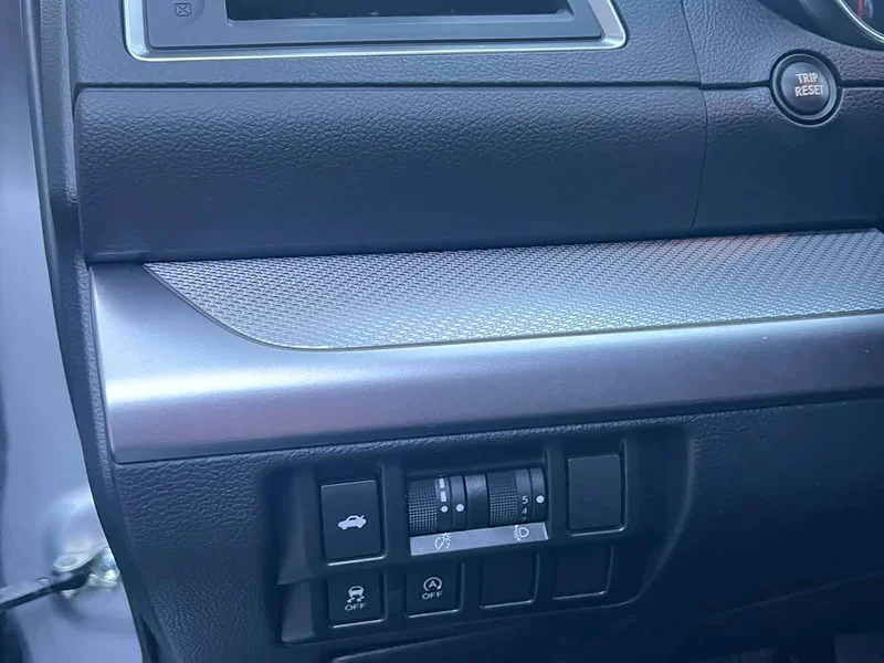 Subaru Legacy — фото 30