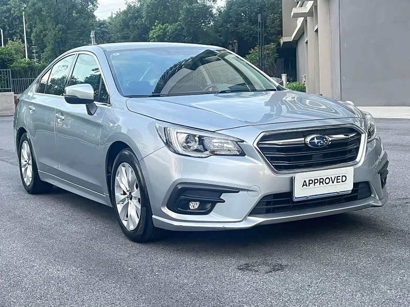 Subaru Legacy — фото 3