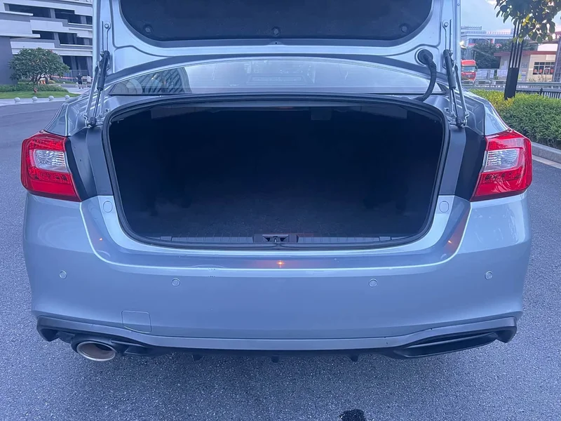 Subaru Legacy — фото 32
