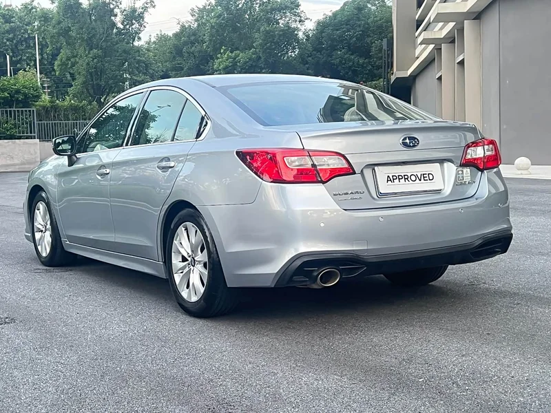 Subaru Legacy — фото 6