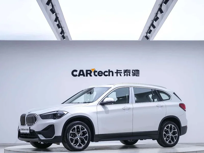 BMW X1 — фото 1