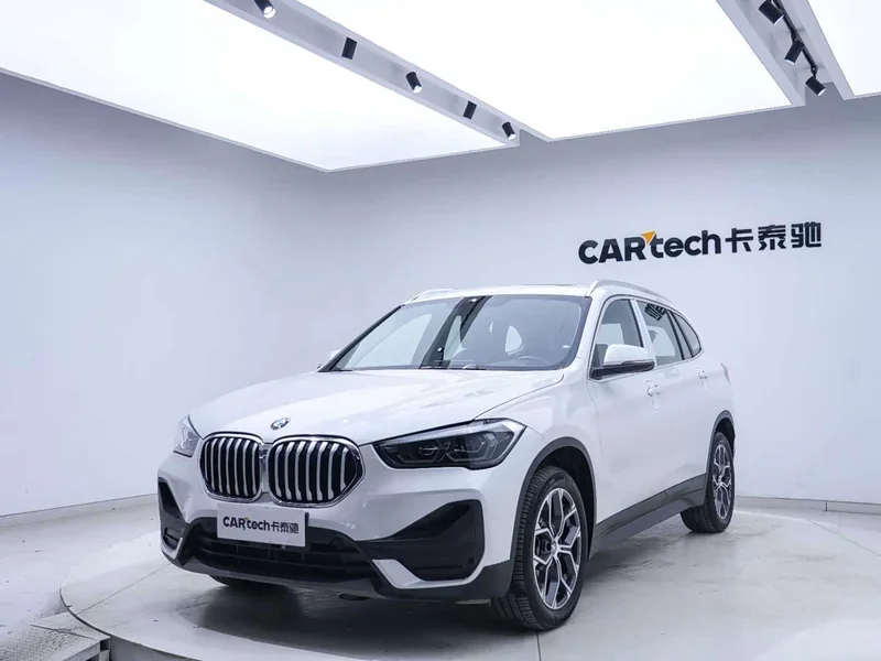 BMW X1 — фото 11
