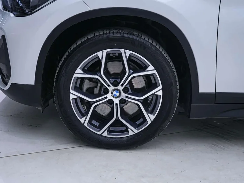 BMW X1 — фото 12