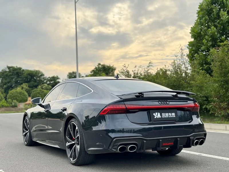Audi S7 — фото 6