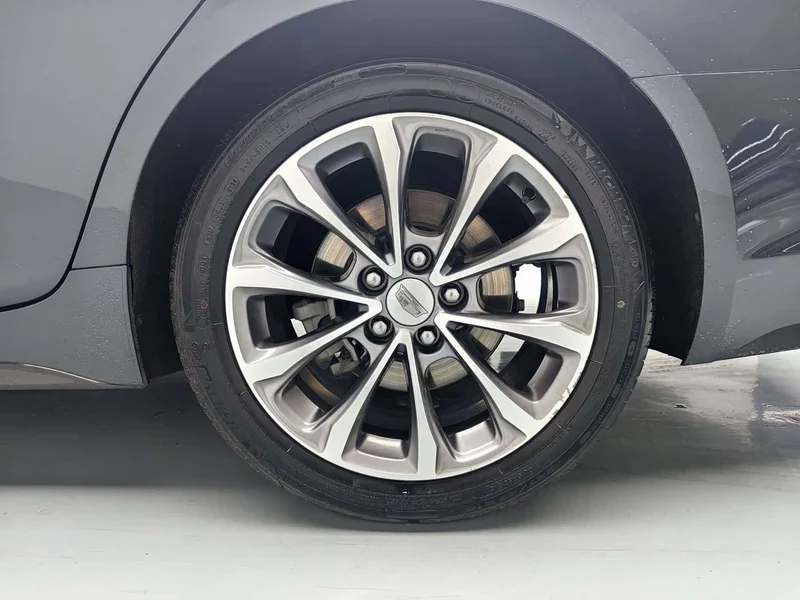 Cadillac CT5 — фото 8