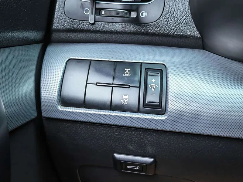 Kia Sorento — фото 16