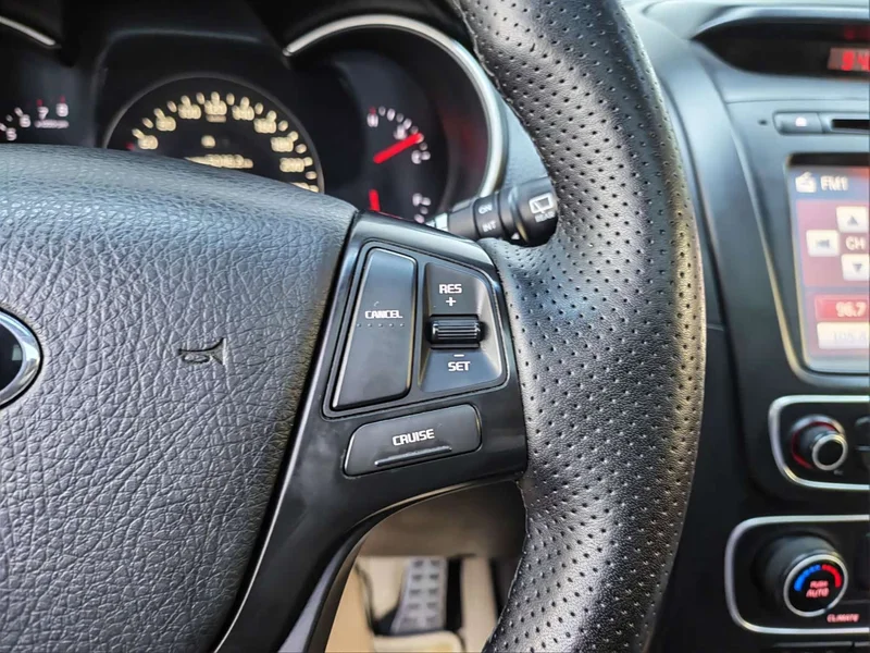 Kia Sorento — фото 18