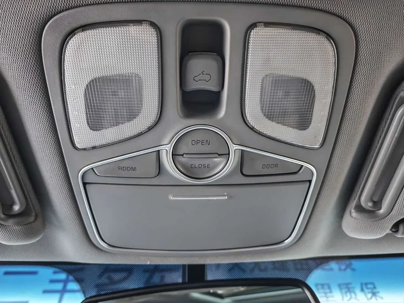 Kia Sorento — фото 10