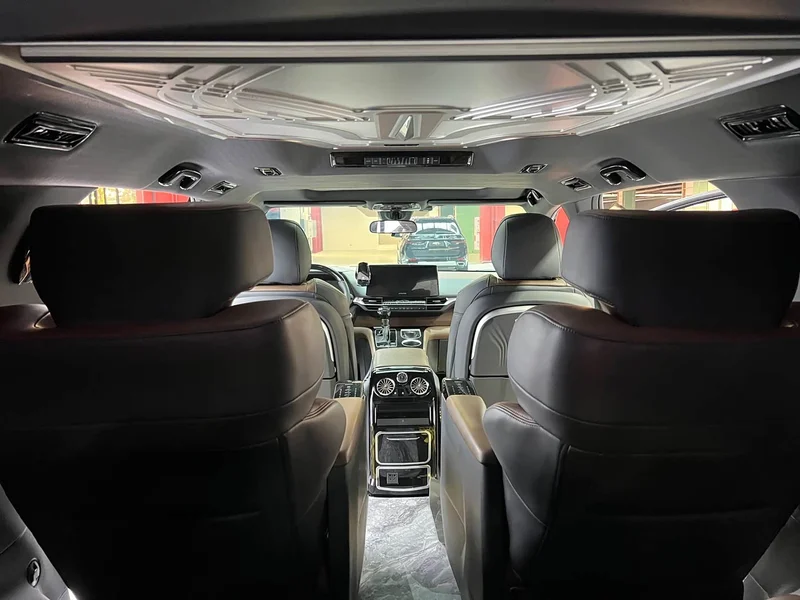 Toyota Sienna — фото 16