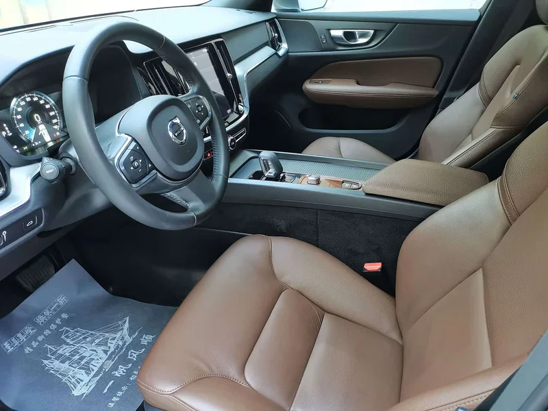 Volvo S60 — фото 15