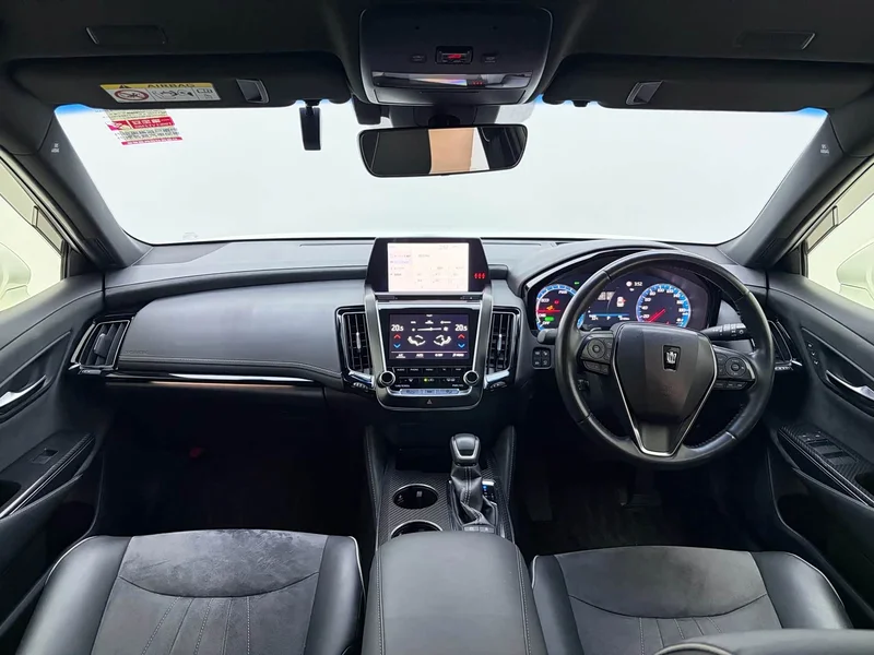 Toyota Crown Imported — фото 10