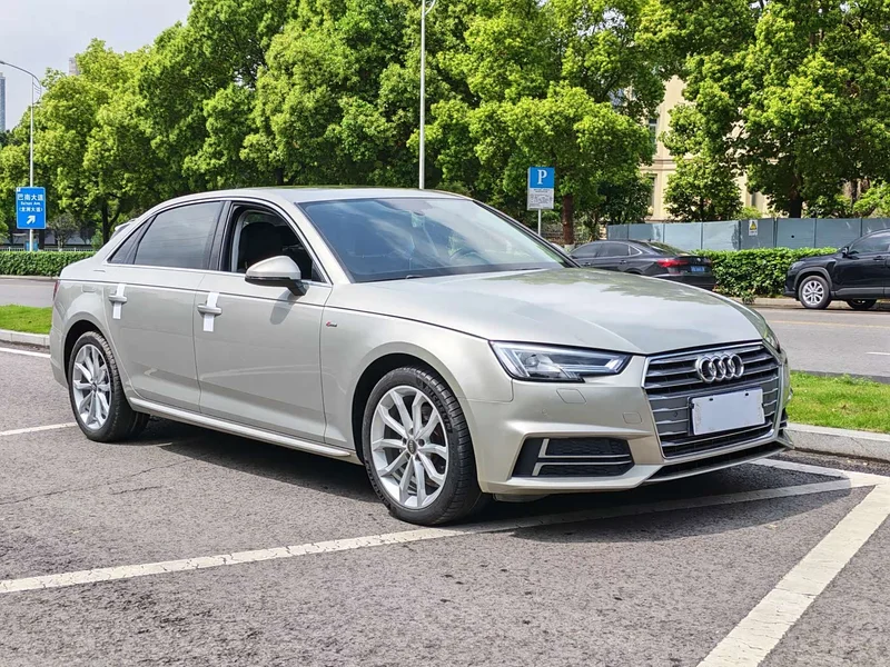 Audi A4L — фото 2