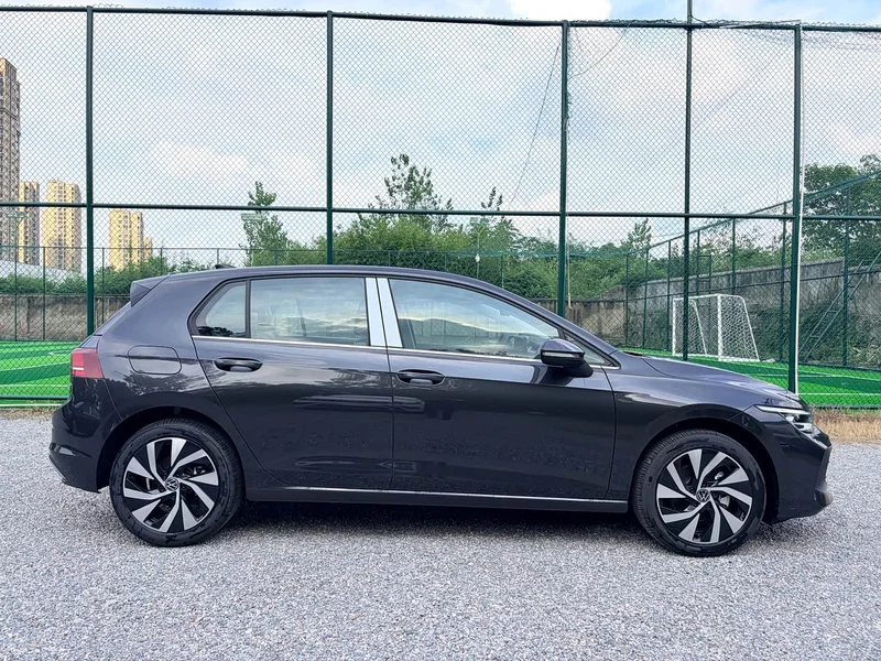 Volkswagen Golf — фото 9