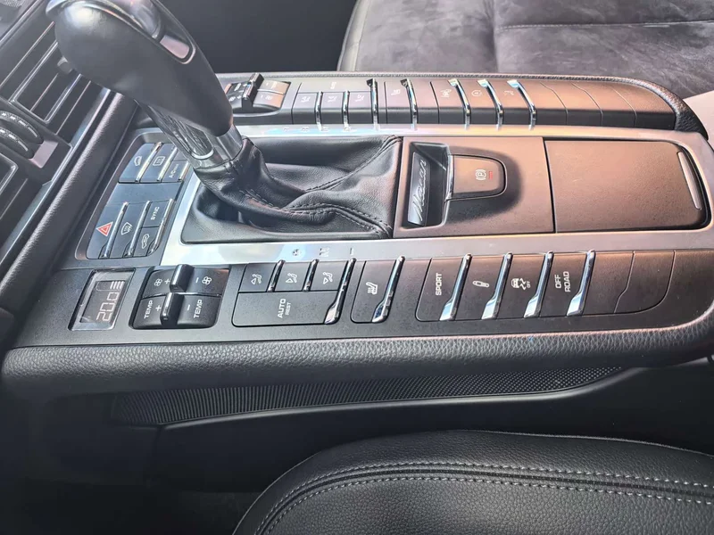 Porsche Macan — фото 10