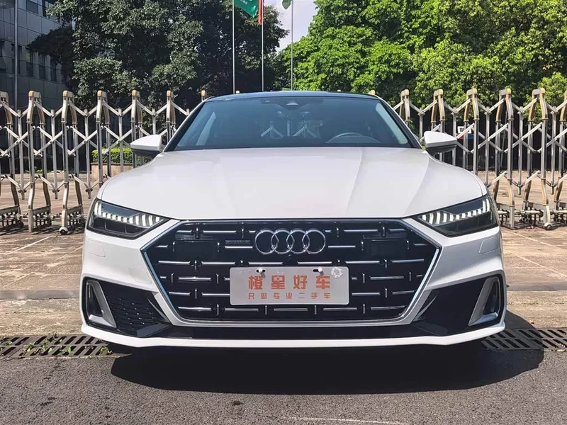 Audi A7L — фото 2