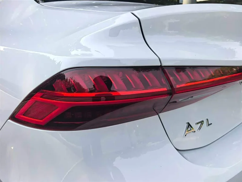 Audi A7L — фото 5