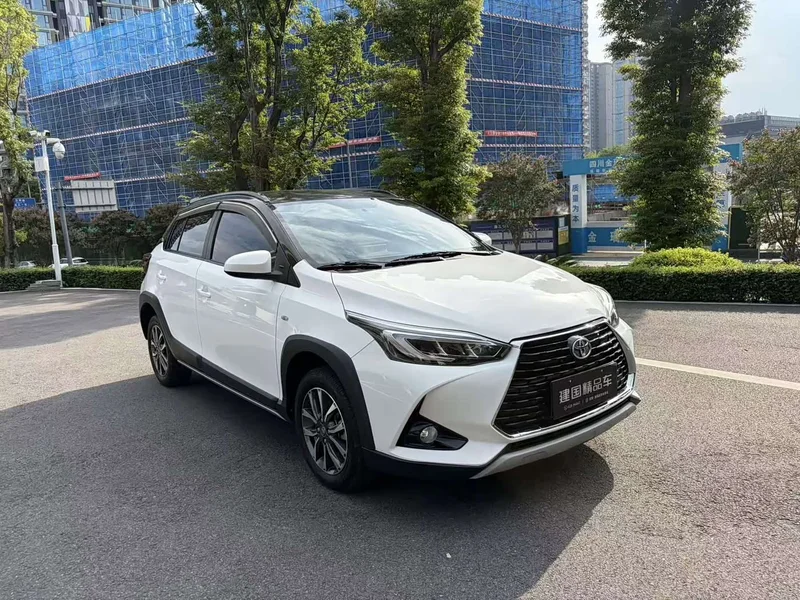 Toyota Yaris L — фото 3