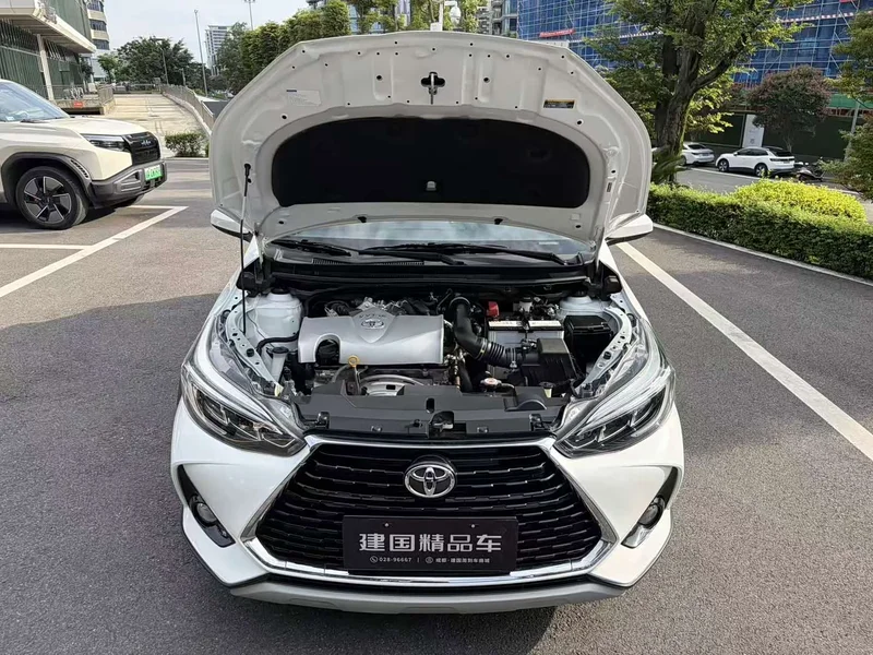 Toyota Yaris L — фото 10