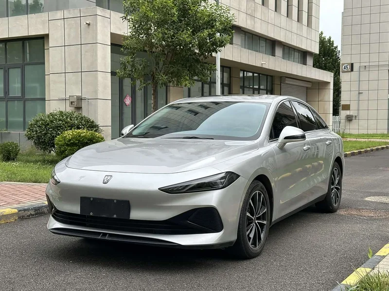 Roewe D7 — фото 1