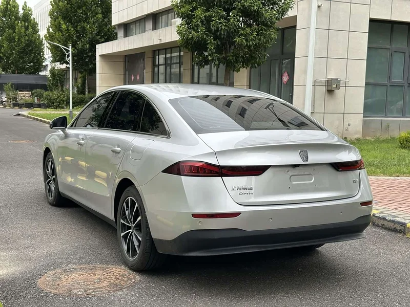 Roewe D7 — фото 6