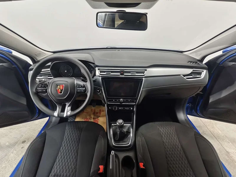 Roewe i5 — фото 9