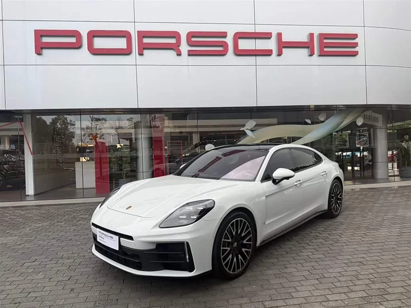 Porsche Panamera — фото 1