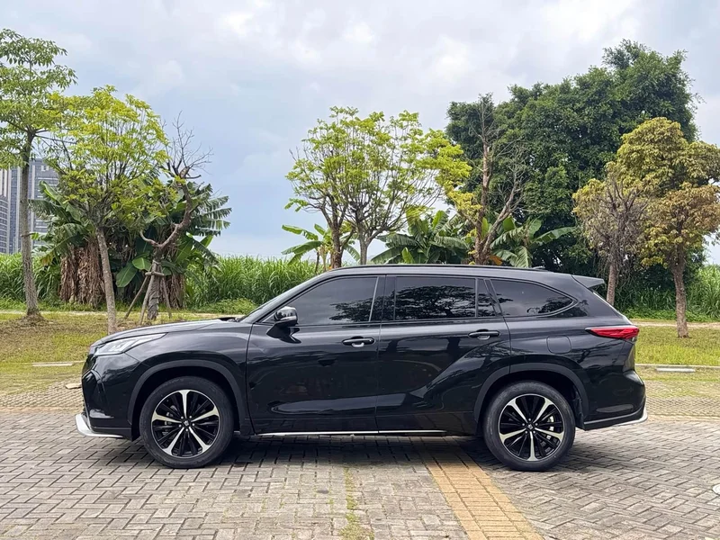 Toyota Crown Kluger — фото 7