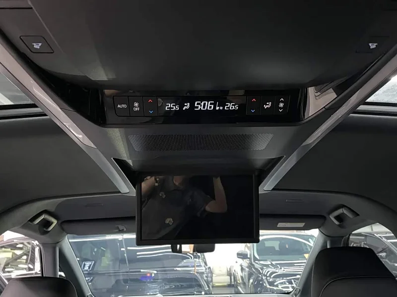 Toyota Vellfire — фото 13