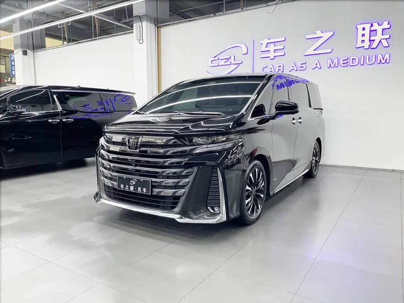 Toyota Vellfire — фото 3