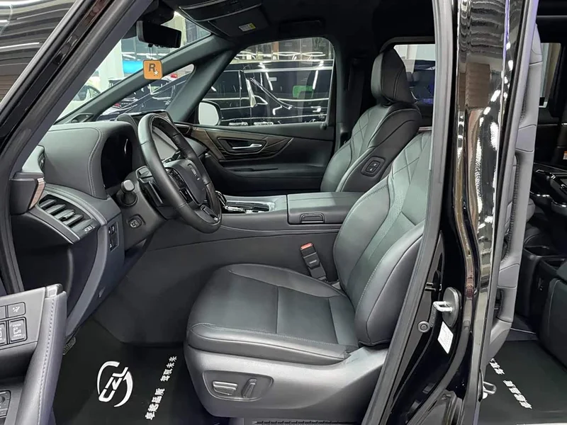 Toyota Vellfire — фото 8