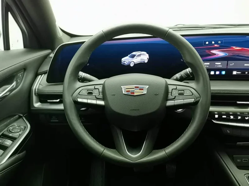 Cadillac XT4 — фото 11