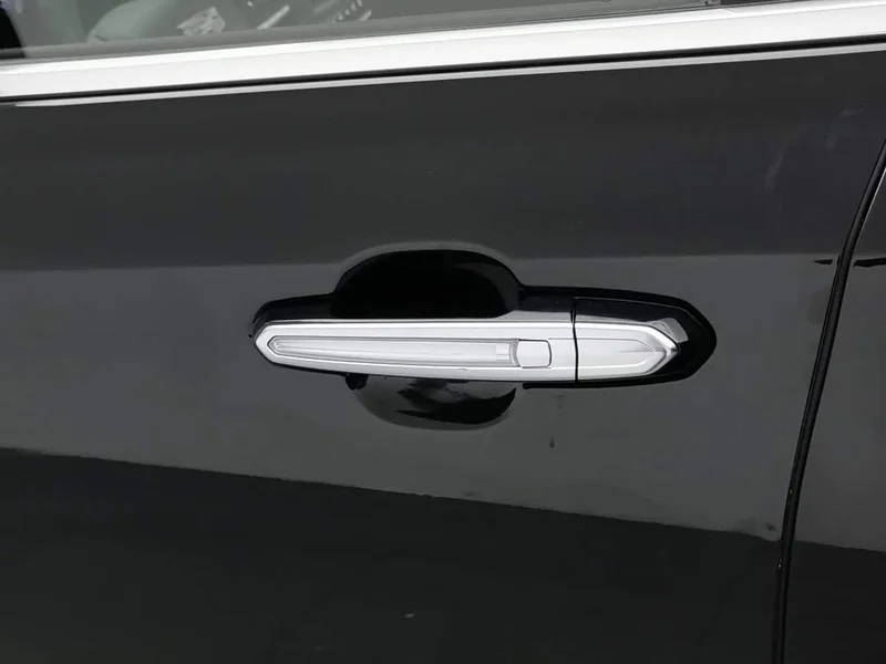 Cadillac XT4 — фото 18