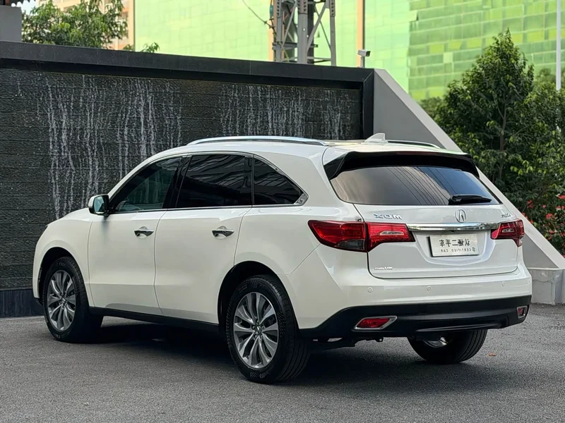 Acura MDX — фото 10