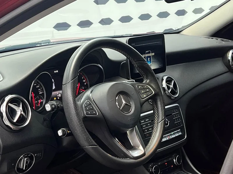 Mercedes-Benz GLA — фото 6