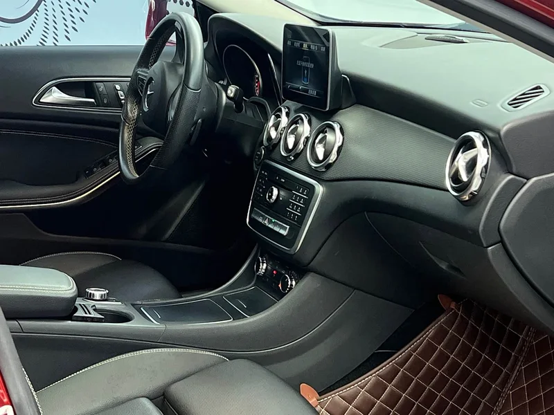 Mercedes-Benz GLA — фото 7