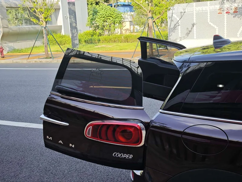 MINI CLUBMAN — фото 4