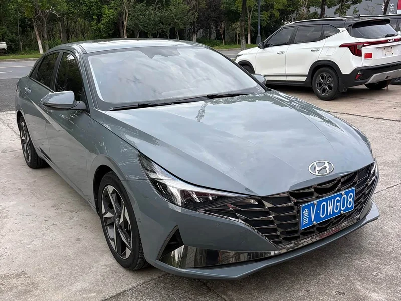 Hyundai Elantra