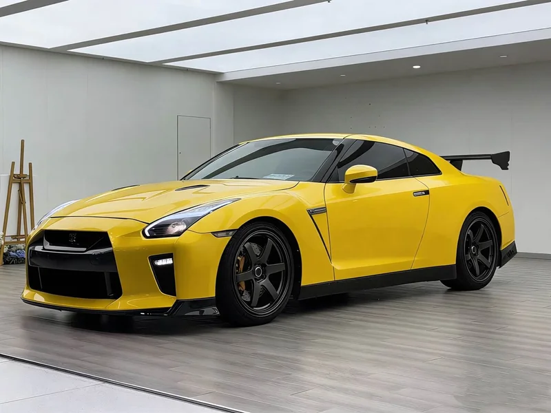 Nissan GT-R — фото 1