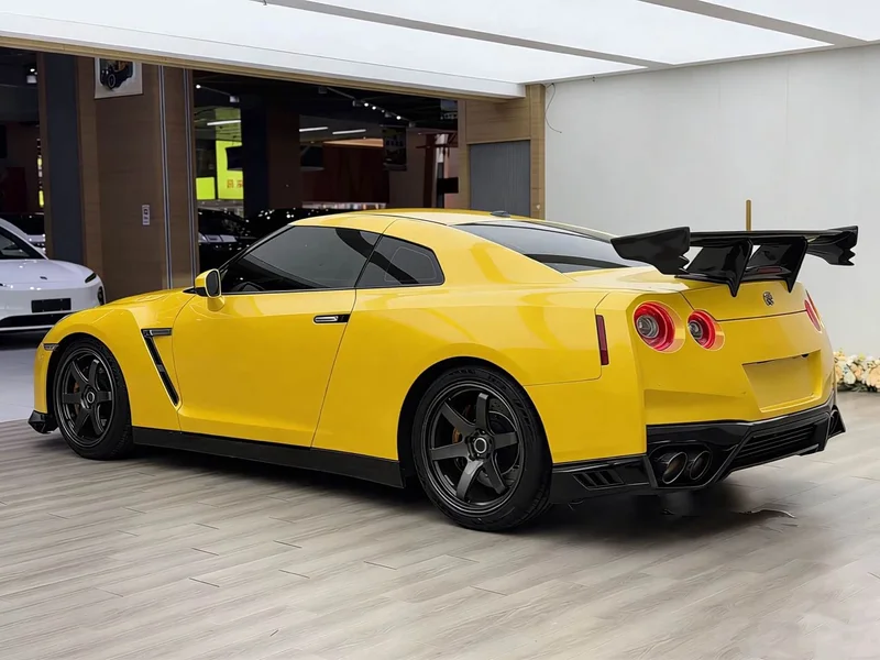 Nissan GT-R — фото 3