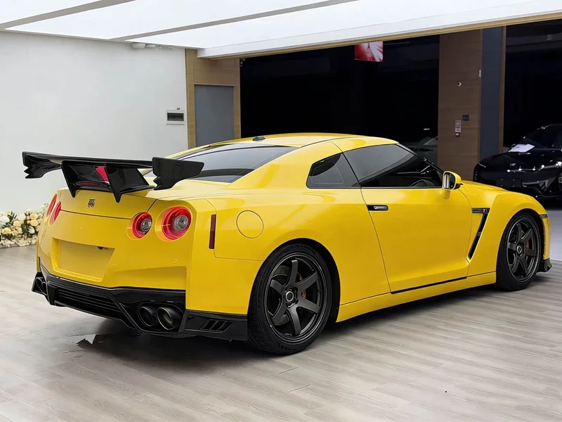 Nissan GT-R — фото 4