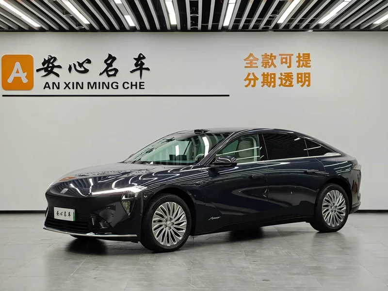 Buick ZhiJing L7 — фото 1
