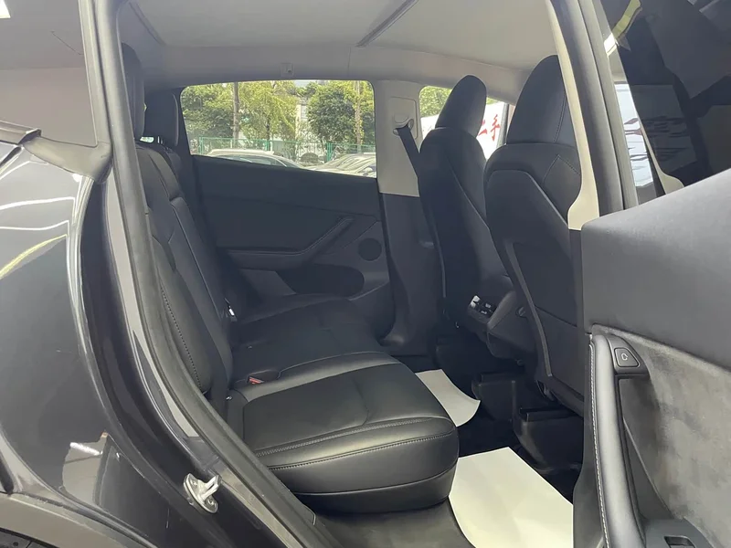 Tesla Model Y — фото 19