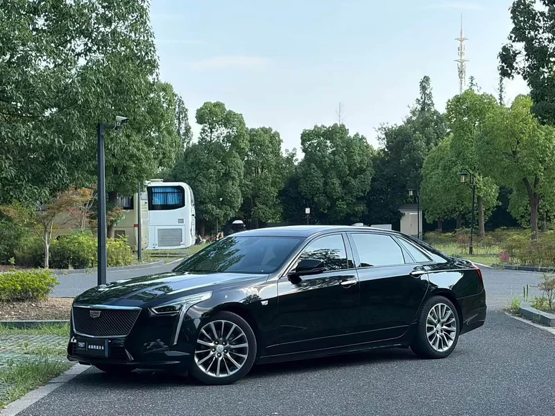 Cadillac CT6 — фото 1