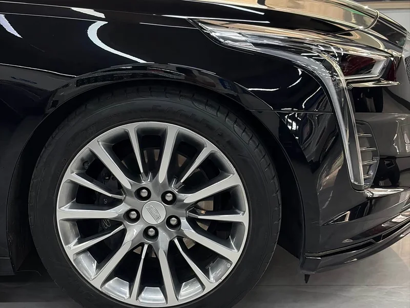 Cadillac CT6 — фото 16