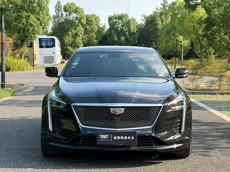 Cadillac CT6 — фото 2